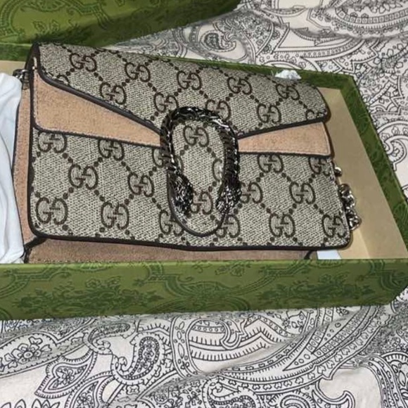 Authentic GUCCI Dionysus - Picture 1 of 4